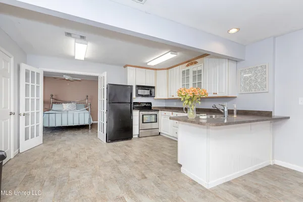 $775,000 | 1802 Stuart Avenue, Ocean Springs, MS 39564