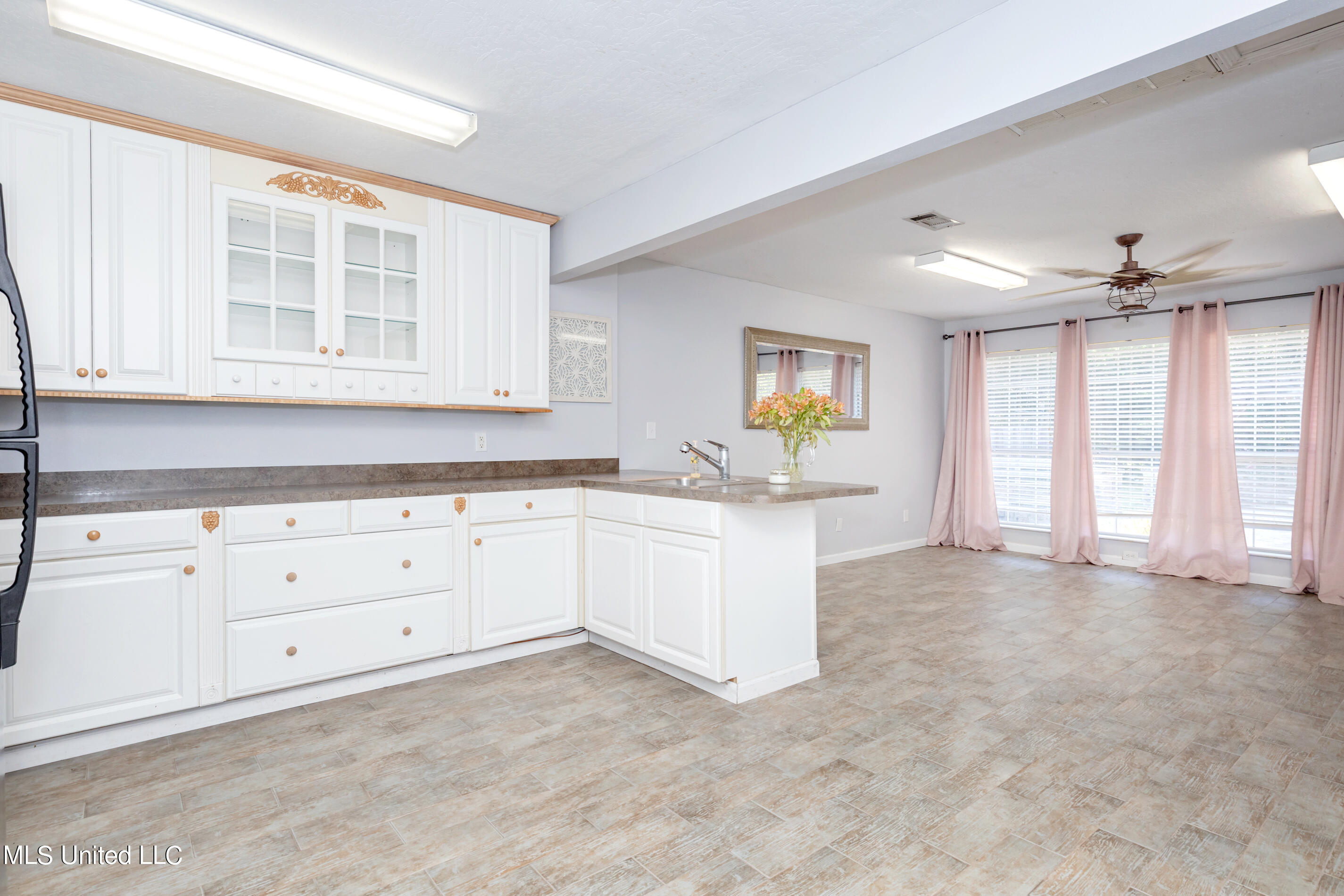 1802 Stuart Avenue Ocean Springs, MS 39564 - Photo 91 of 107 IMG_0279