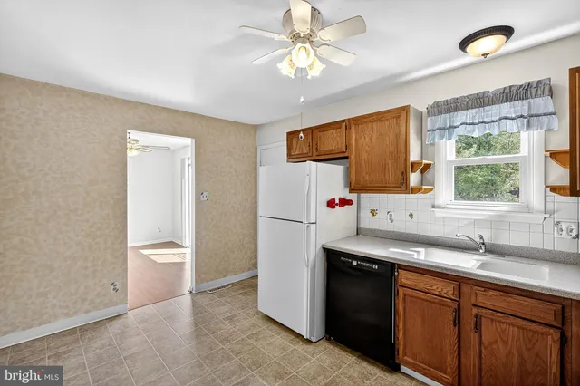 $375,000 | 24 Thomas Jefferson Boulevard, Newark, DE 19702