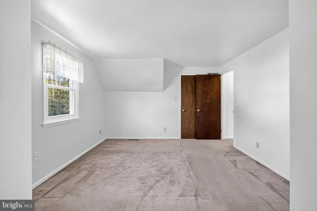 $375,000 | 24 Thomas Jefferson Boulevard, Newark, DE 19702