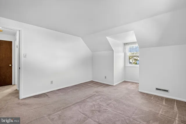 $375,000 | 24 Thomas Jefferson Boulevard, Newark, DE 19702