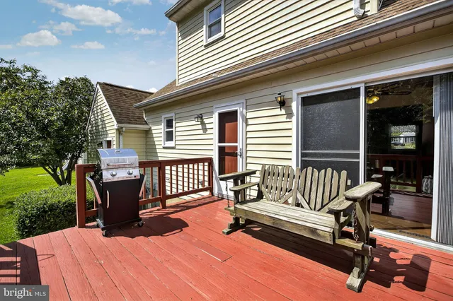 $375,000 | 24 Thomas Jefferson Boulevard, Newark, DE 19702