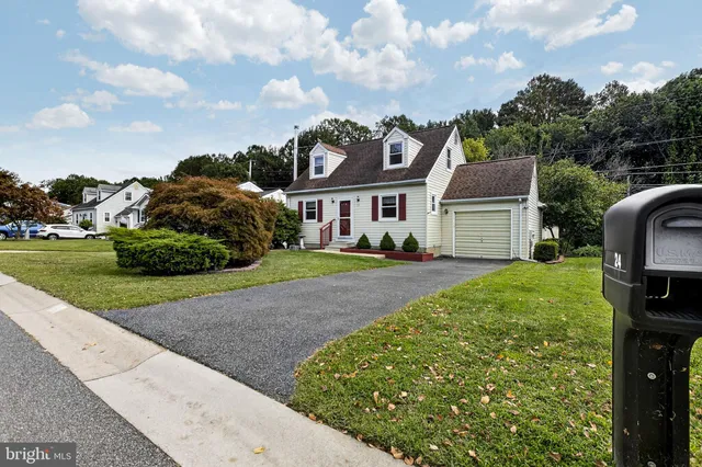 $375,000 | 24 Thomas Jefferson Boulevard, Newark, DE 19702