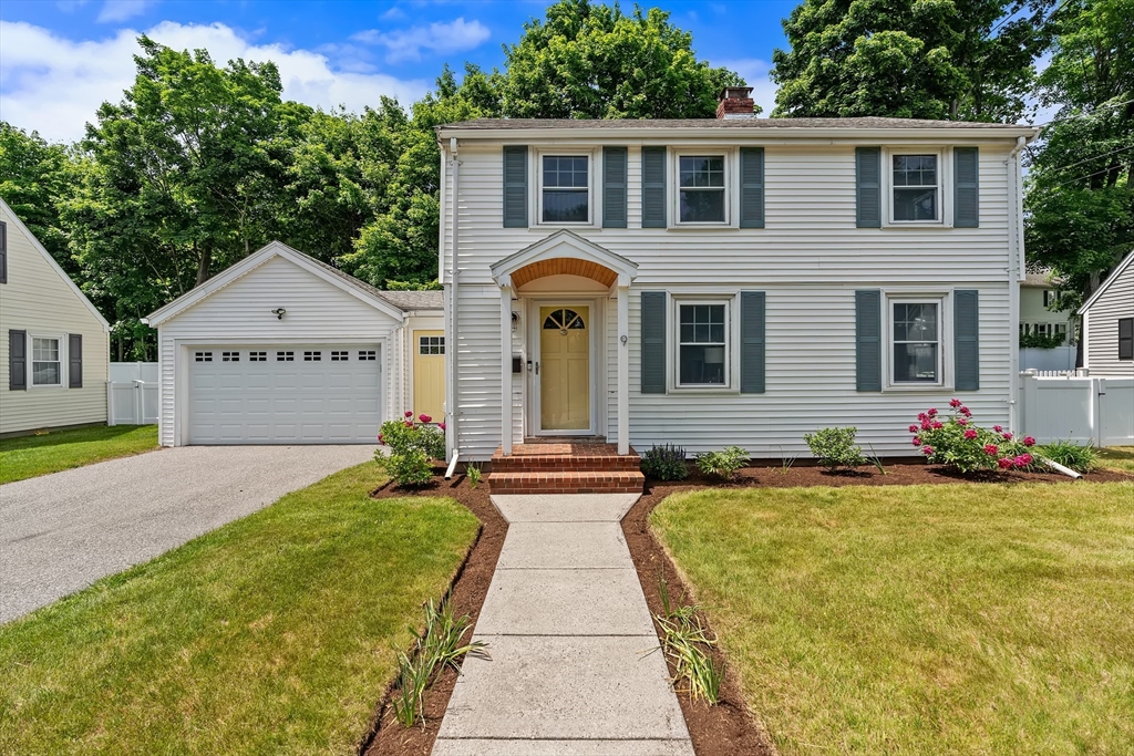 9 Chapman Road Wakefield, MA 01880 - Photo 1 of 34