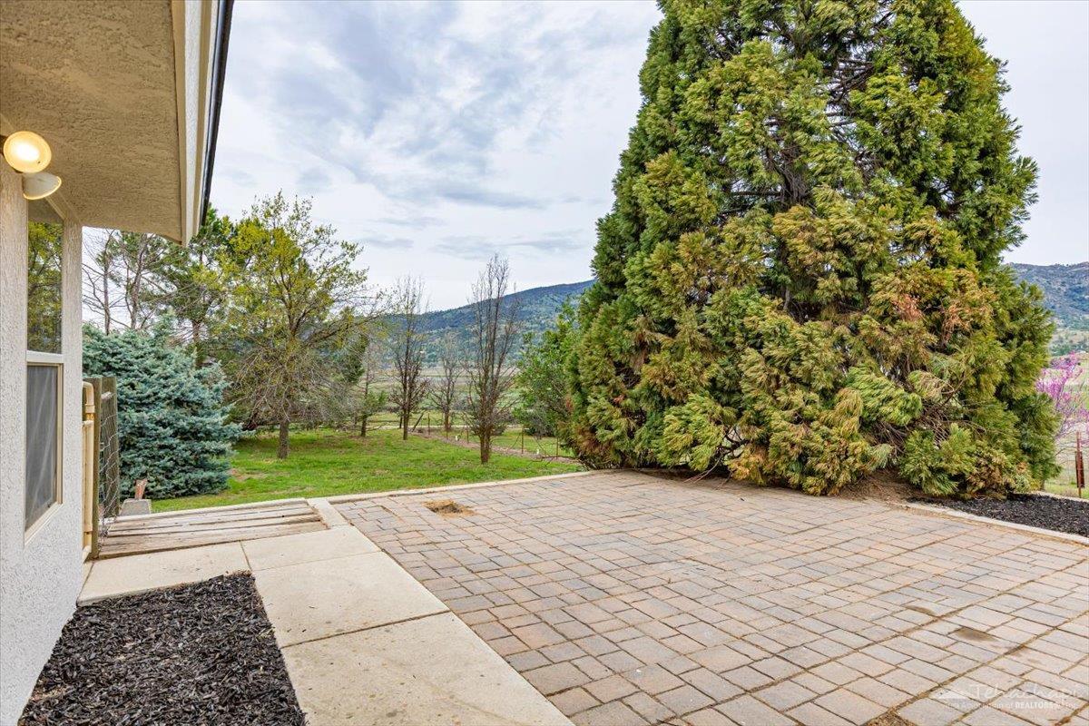27931 Cumberland Road Tehachapi, CA 93561 - Photo 10 of 59 Gallery Image 10