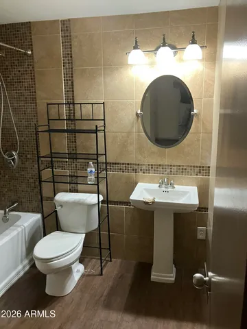 $3,200 | 7613 West Devonshire Avenue, Phoenix, AZ 85033