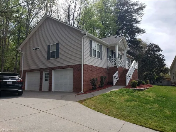$379,000 | 3800 Velinda Drive, Winston-Salem, NC 27106
