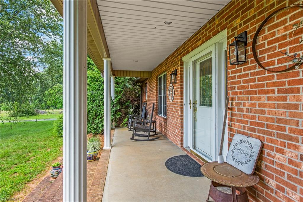 5398 B Reidsville Road Walkertown, NC 27284 - Photo 3 of 40 Gallery Image 3