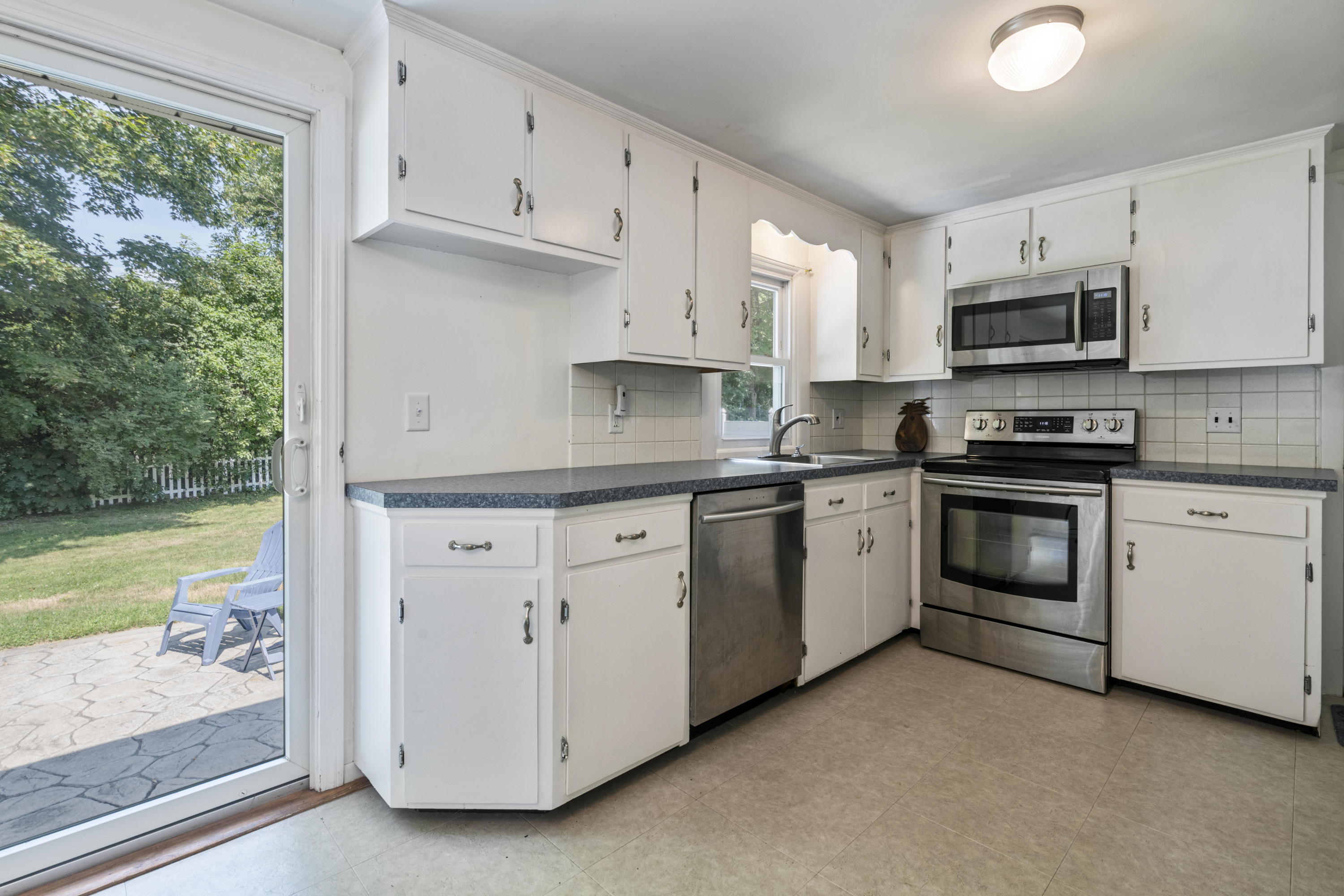 4 Raydon Road York, ME 03909 - Photo 5 of 30 FGB_9369