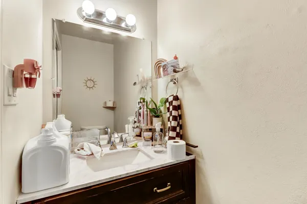 $834,000 | 831 Cathedral Court, Sacramento, CA 95825