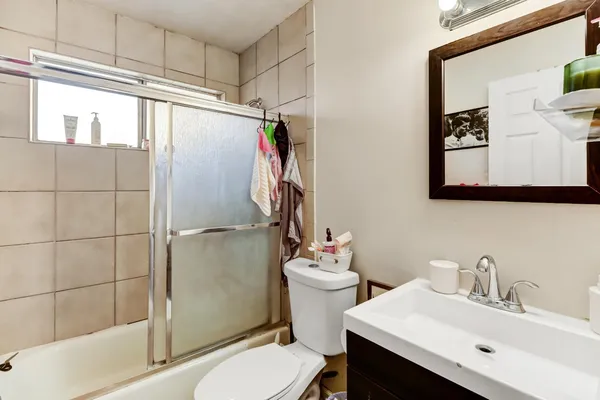 $834,000 | 831 Cathedral Court, Sacramento, CA 95825