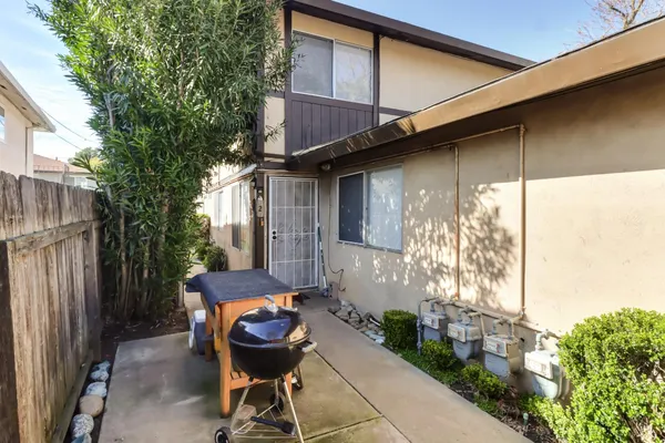 $834,000 | 831 Cathedral Court, Sacramento, CA 95825