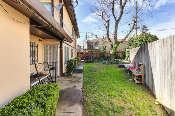 $834,000 | 831 Cathedral Court, Sacramento, CA 95825