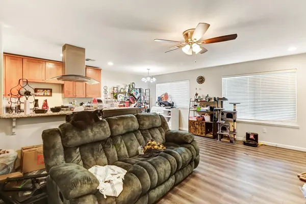 $834,000 | 831 Cathedral Court, Sacramento, CA 95825