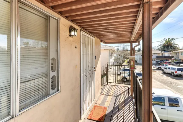 $834,000 | 831 Cathedral Court, Sacramento, CA 95825