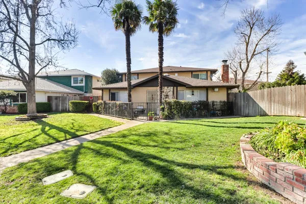 $834,000 | 831 Cathedral Court, Sacramento, CA 95825