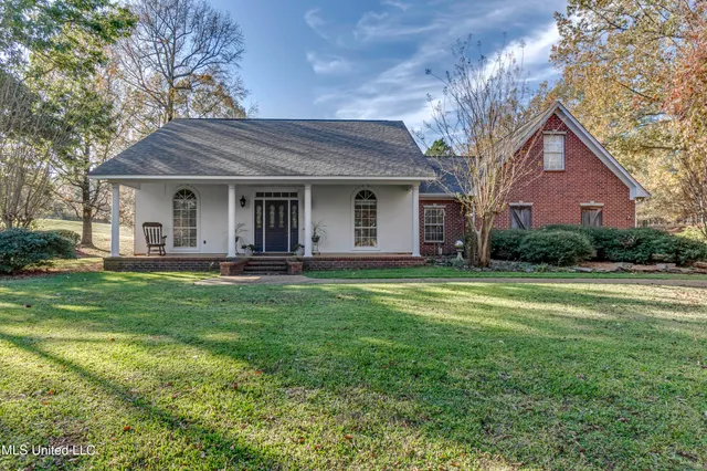 $325,000 | 117 Woods Lakes Drive, Madison, MS 39110