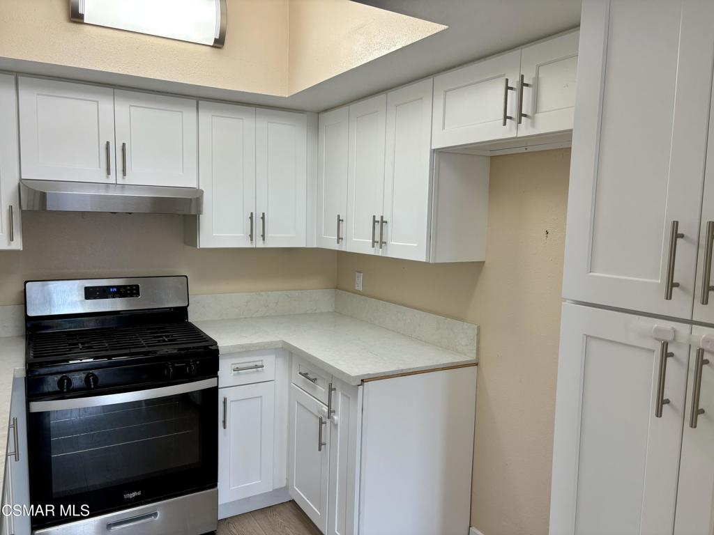 5144 Longfellow Way Oxnard, CA 93033 - Photo 11 of 21