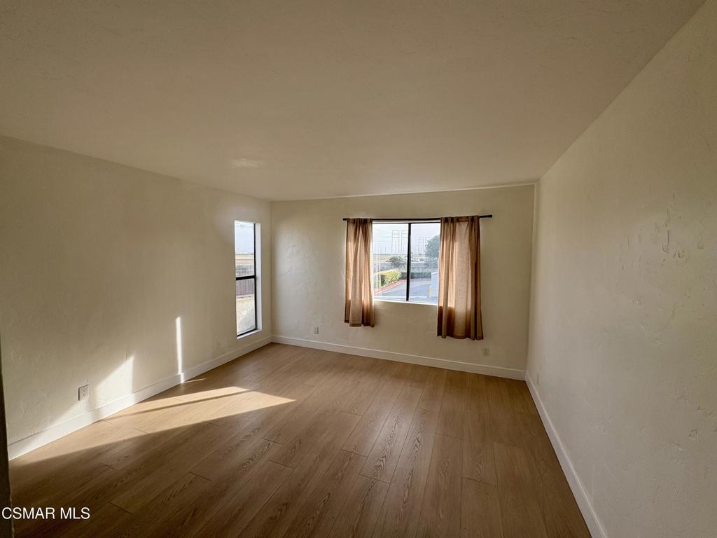 5144 Longfellow Way Oxnard, CA 93033 - Photo 12 of 21