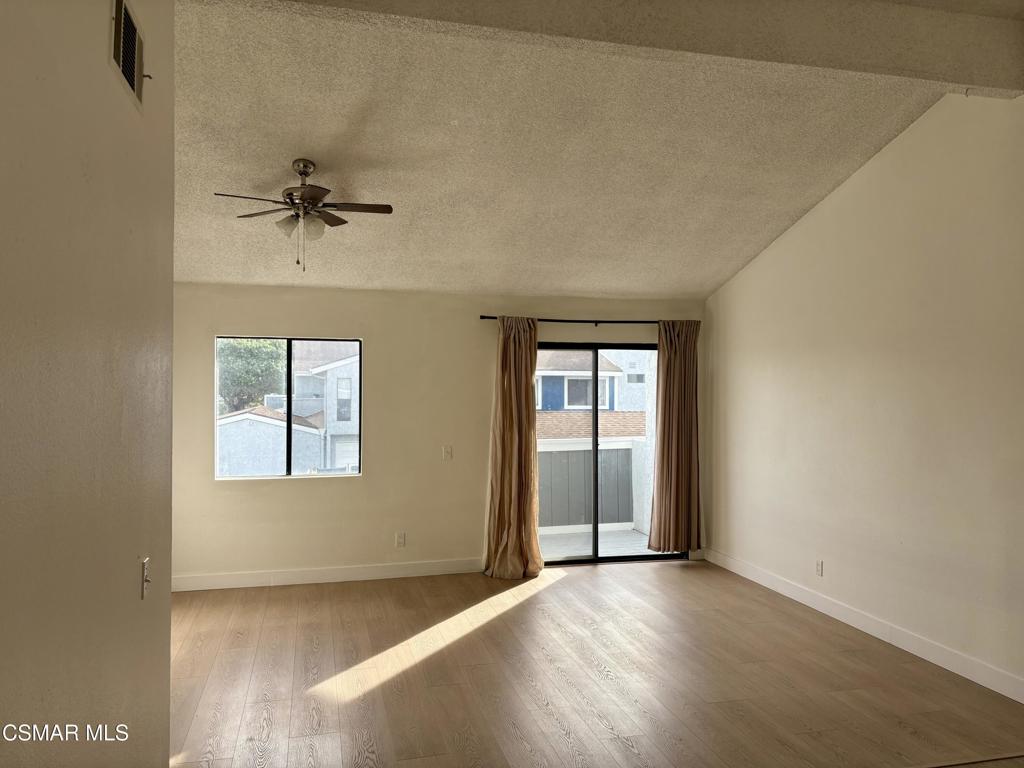 5144 Longfellow Way Oxnard, CA 93033 - Photo 7 of 21