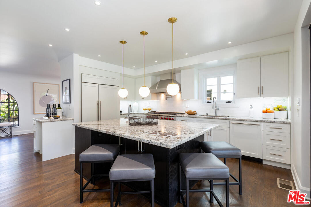 6230 Warner Drive Los Angeles, CA 90048 - Photo 14 of 50