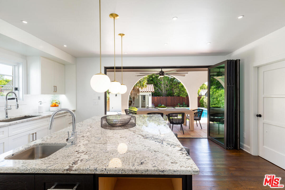 6230 Warner Drive Los Angeles, CA 90048 - Photo 16 of 50