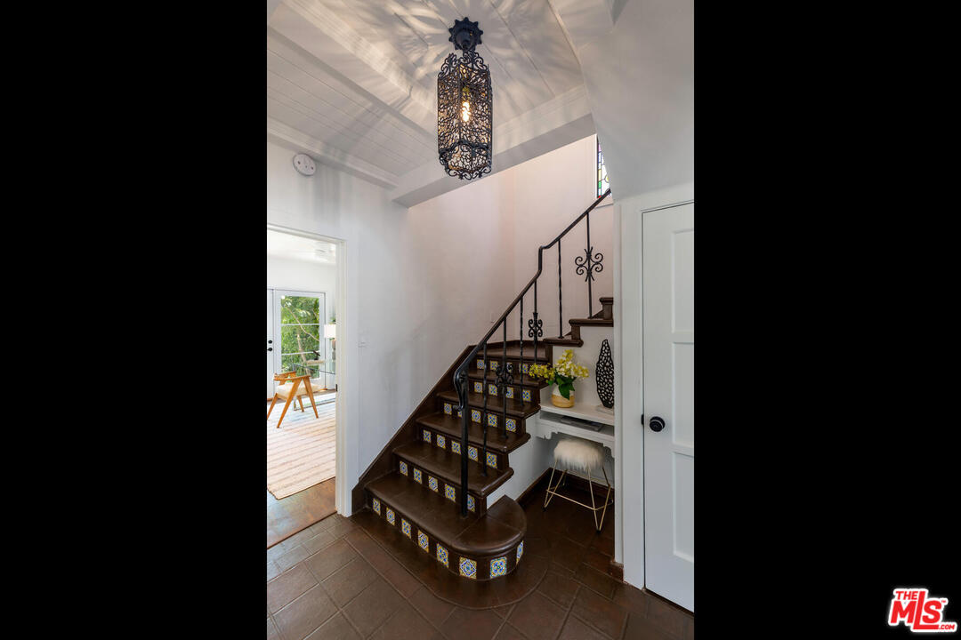 6230 Warner Drive Los Angeles, CA 90048 - Photo 19 of 50