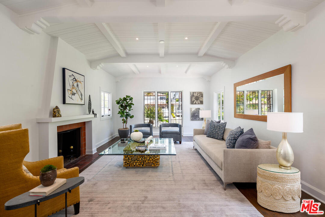 6230 Warner Drive Los Angeles, CA 90048 - Photo 5 of 50