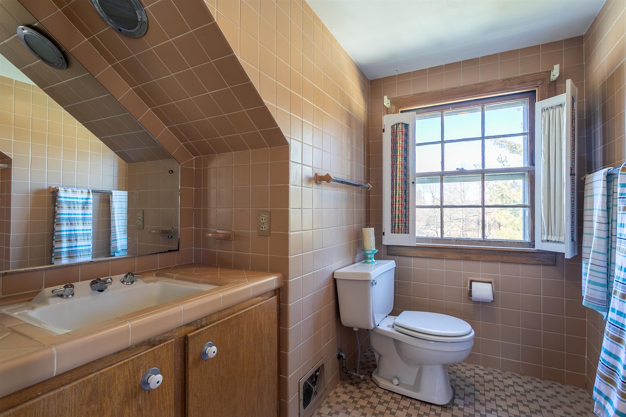 3512 Koring Road Evansville, IN 47720 - Photo 27 of 36 Gallery Image 27