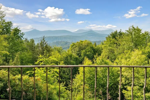 $2,595,000 | 237 Points North, Stowe, VT 05672
