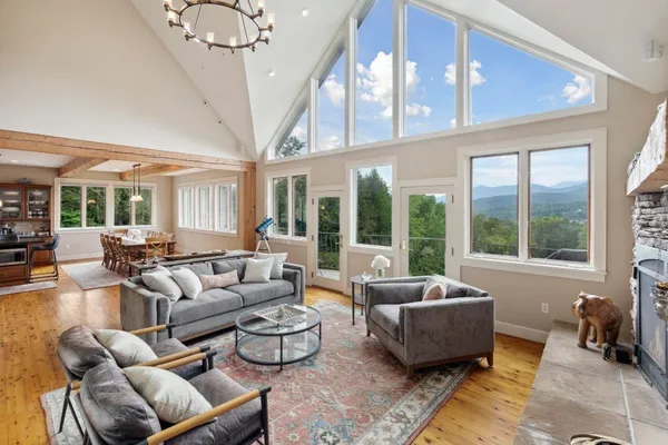 $2,595,000 | 237 Points North, Stowe, VT 05672