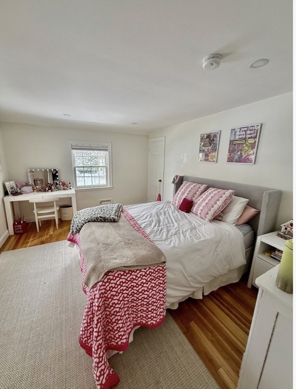 124 Pilgrim Road Wellesley, MA 02481 - Photo 9 of 24