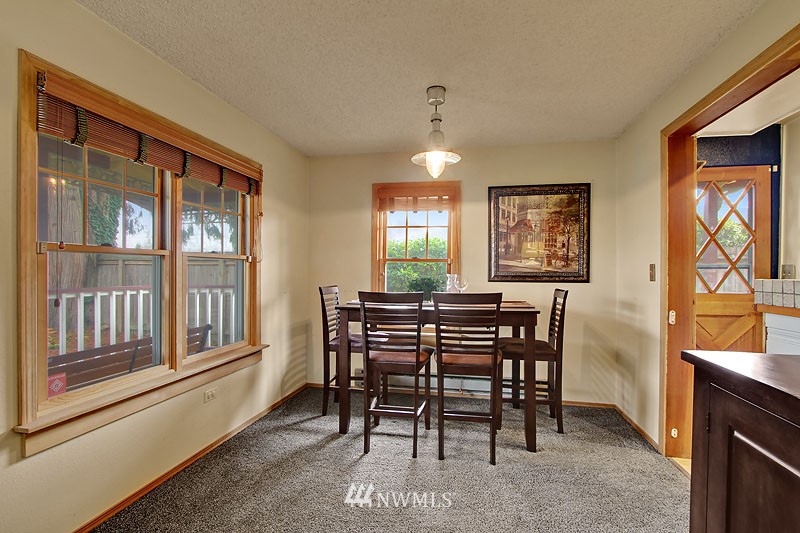 31747 West Rutherford Street Carnation, WA 98014 - Photo 3 of 13 Gallery Image 3