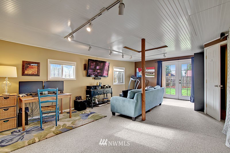 31747 West Rutherford Street Carnation, WA 98014 - Photo 9 of 13 Gallery Image 9
