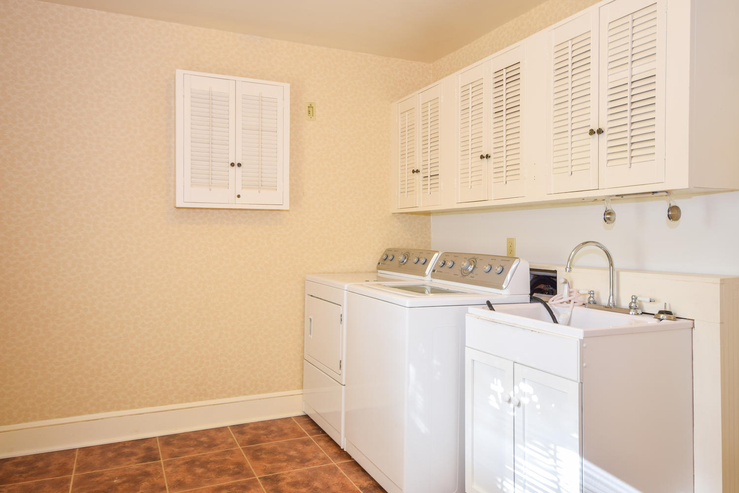 3869 Winding Way Road Southwest Roanoke, VA 24015 - Photo 28 of 64 3869 Winding Way Rd SW Roanoke-large-025
