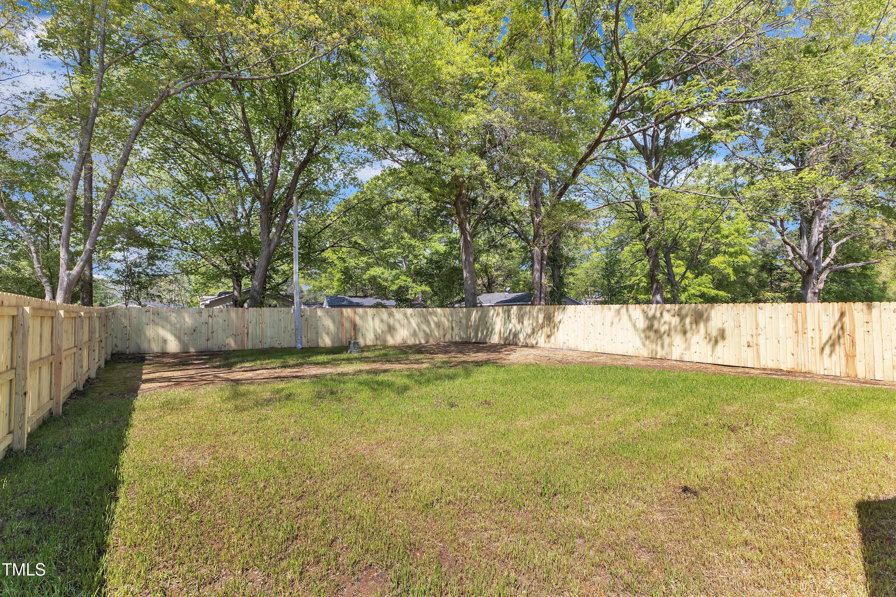 619 Ray Street Selma, NC 27576 - Photo 8 of 36 23-617 619 621 Ray St-22