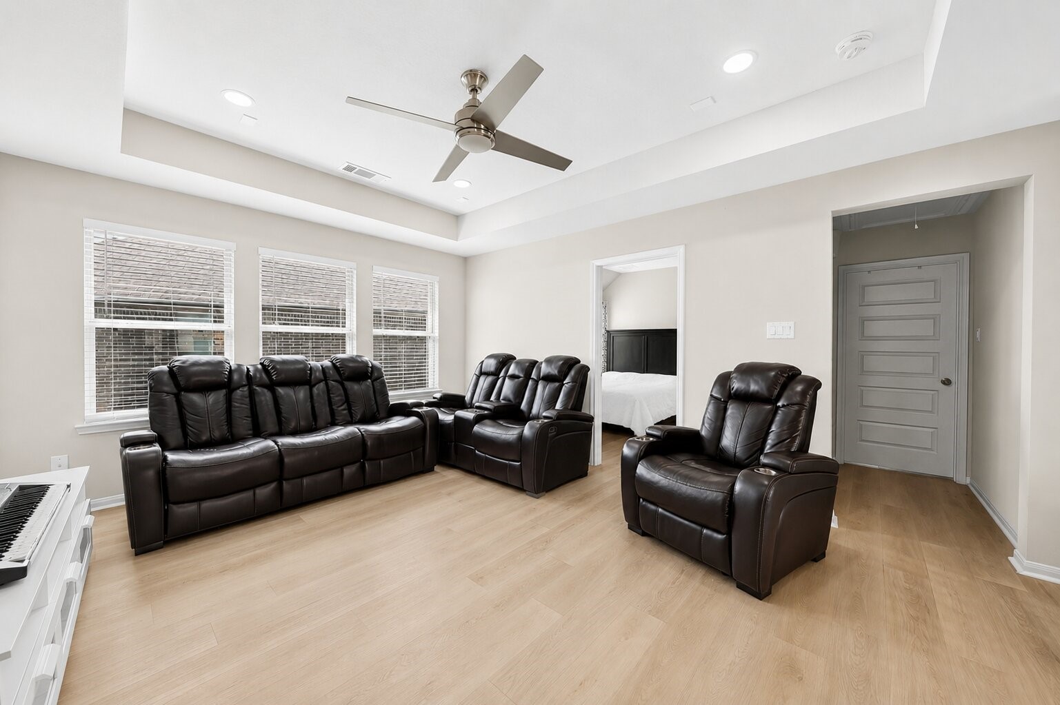 23002 Sutton Manor Way Katy, TX 77493 - Photo 6 of 22