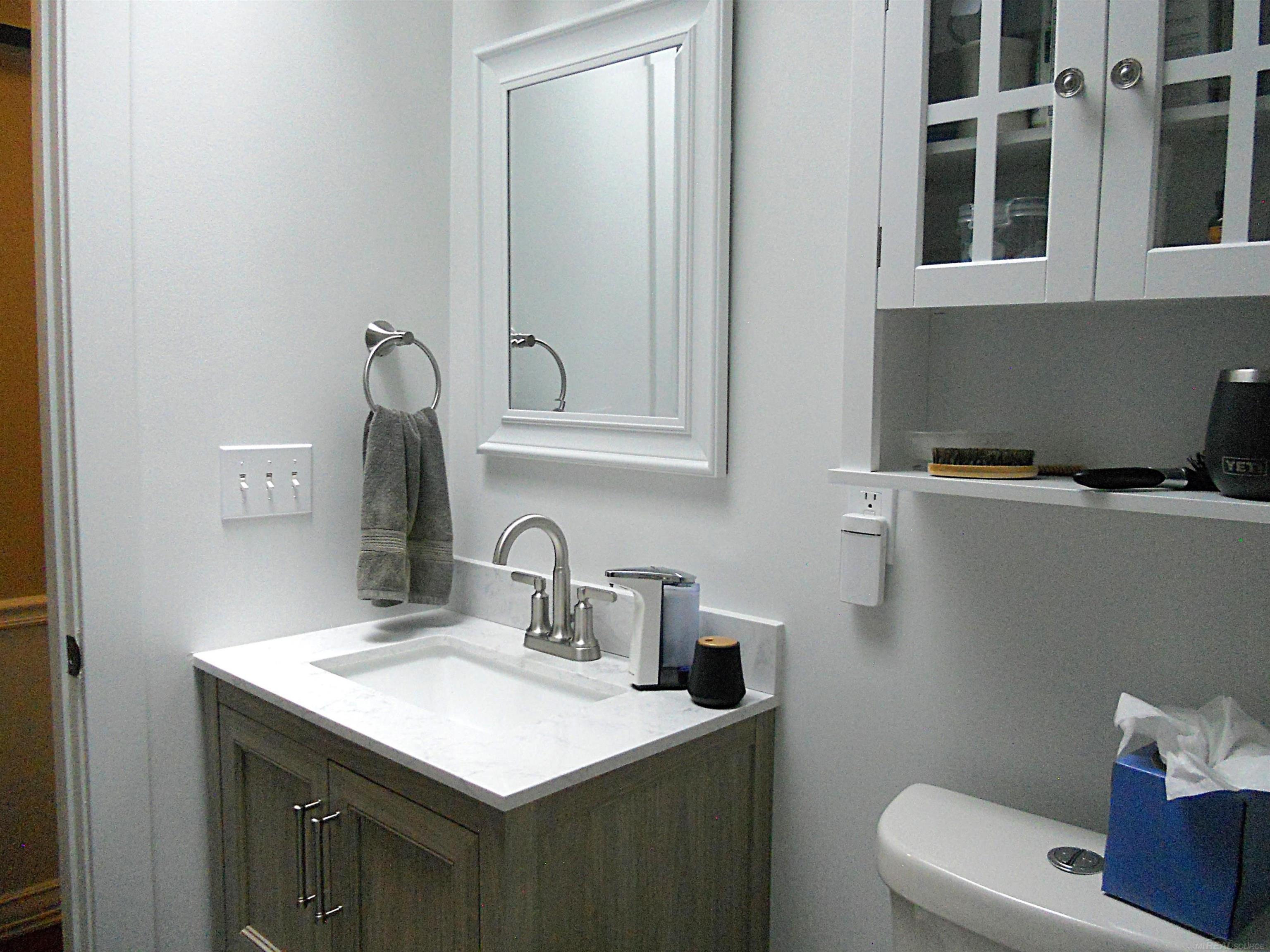 625 Rewold Drive Rochester, MI 48307 - Photo 38 of 69 50213110-4d70359b-d3c4-47dd-9c53-f86483deacad.JPG