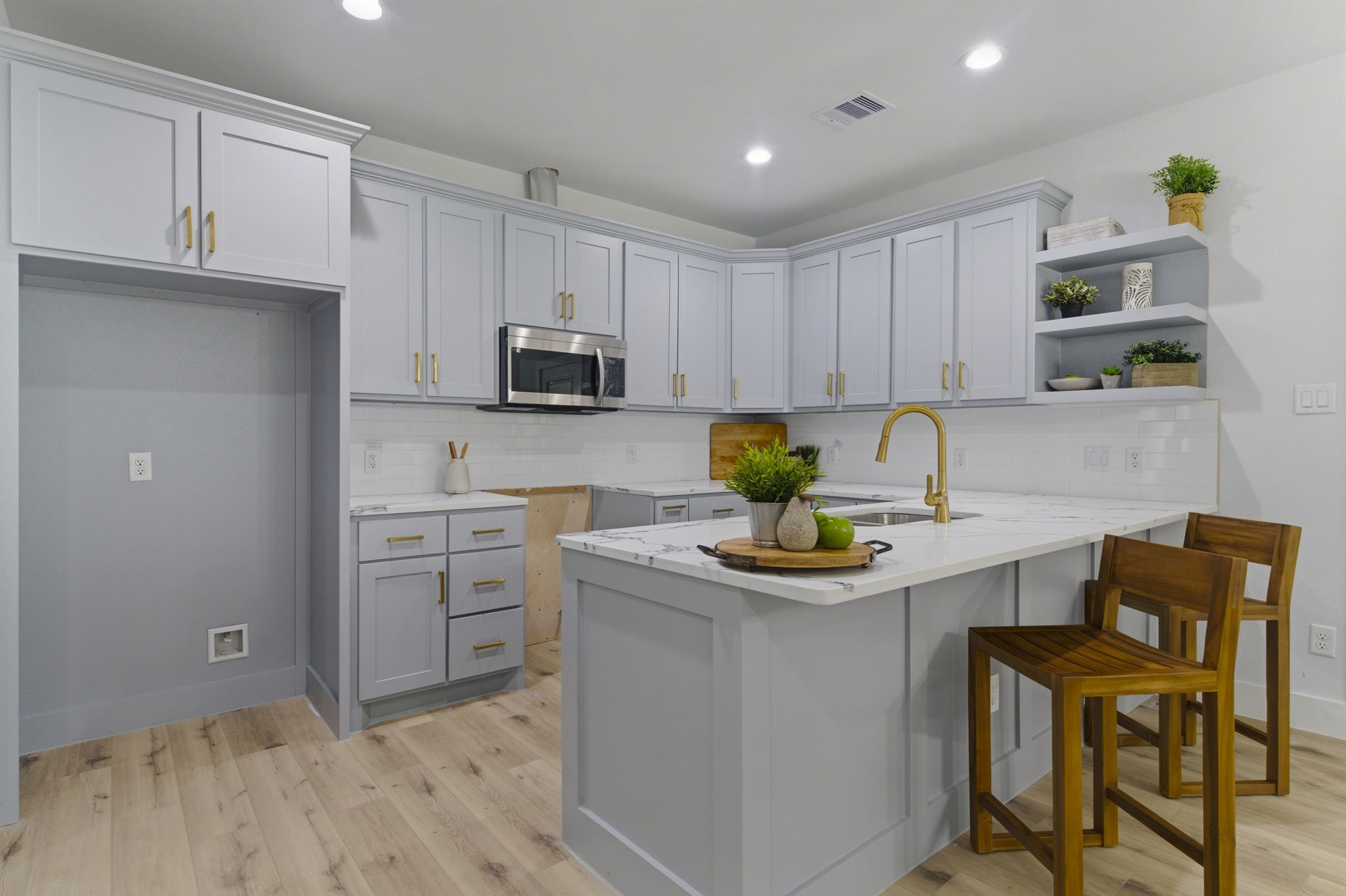 7040 Kinney Street Houston, TX 77087 - Photo 9 of 48