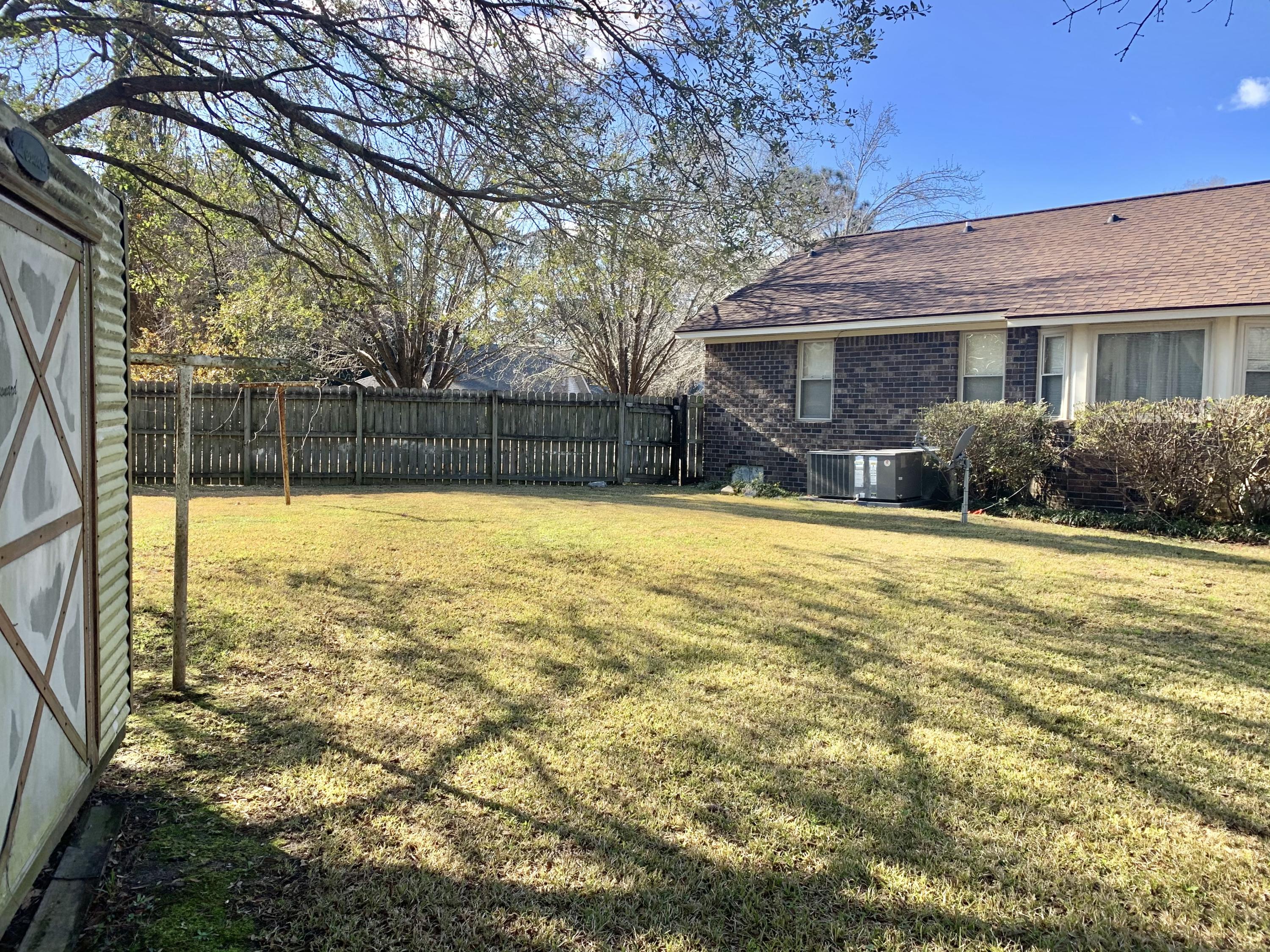 416 Fox Hunt Road Goose Creek, SC 29445 - Photo 3 of 27 A137E658-EB24-40C6-81BD-0713A8264A72