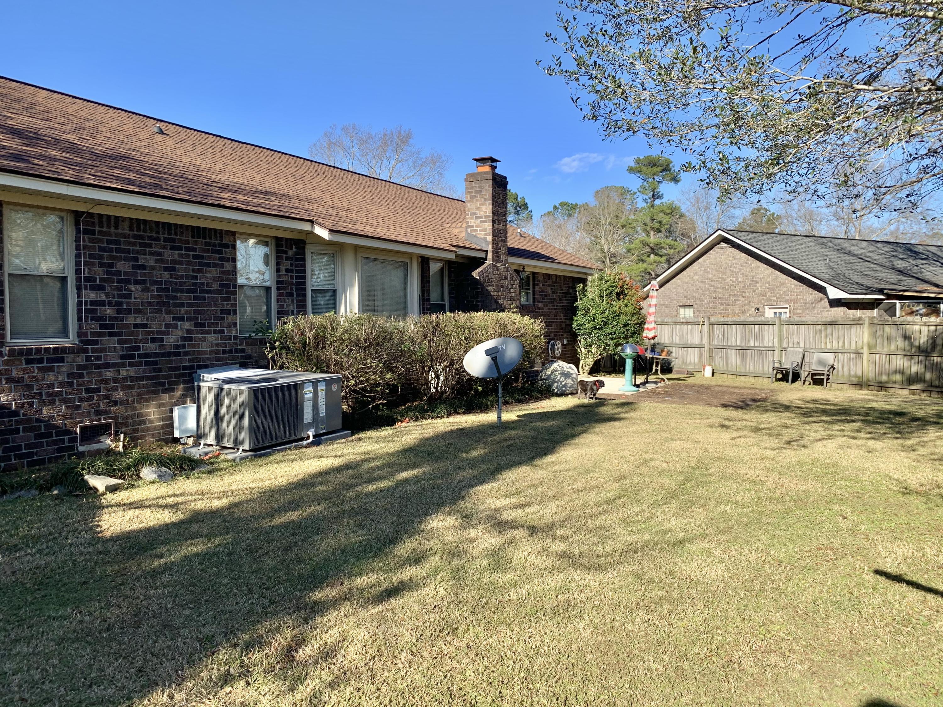 416 Fox Hunt Road Goose Creek, SC 29445 - Photo 4 of 27 D2B9B90E-897D-489F-A199-839A5AA1801C