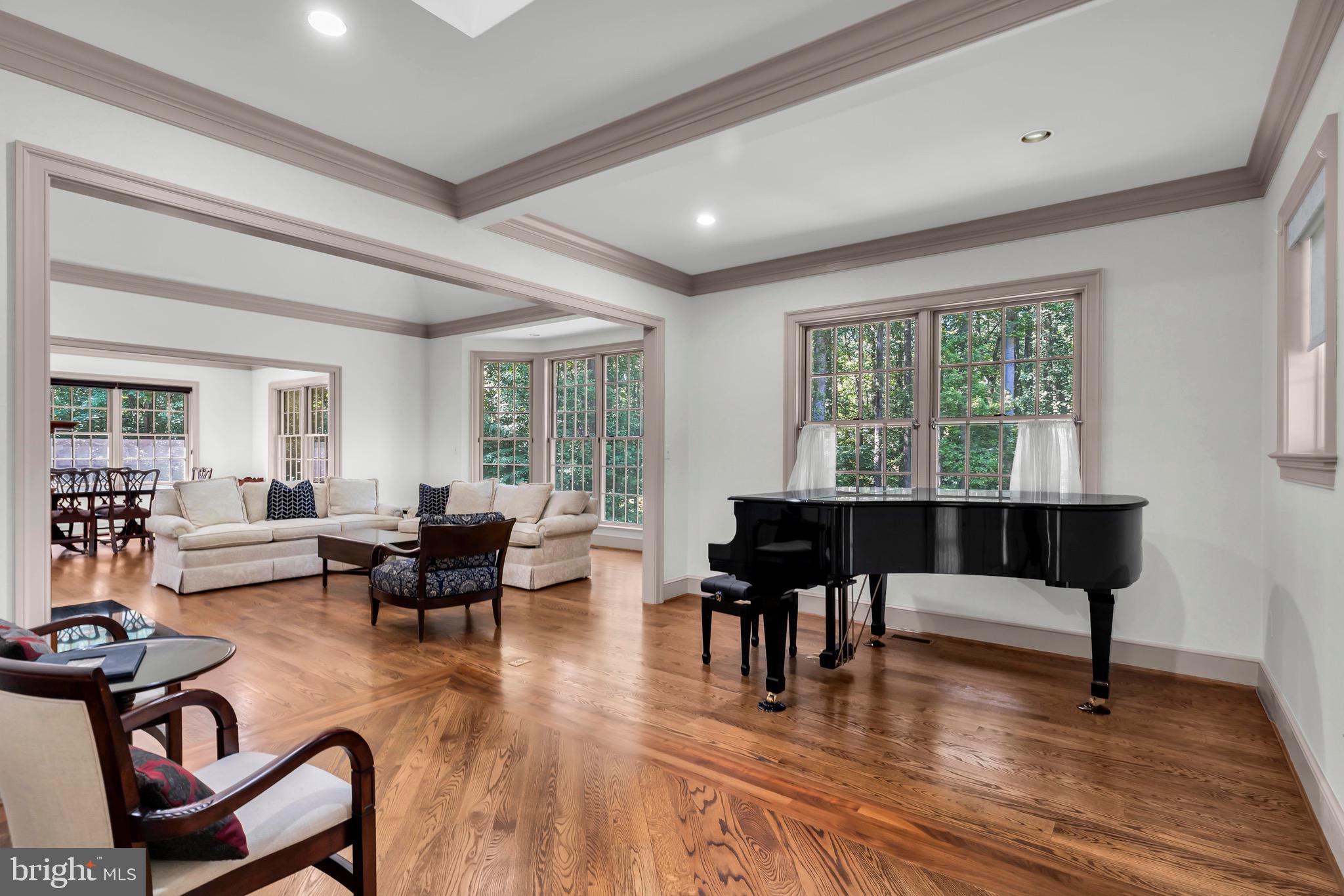 11036 Popes Head Road Fairfax, VA 22030 - Photo 19 of 49