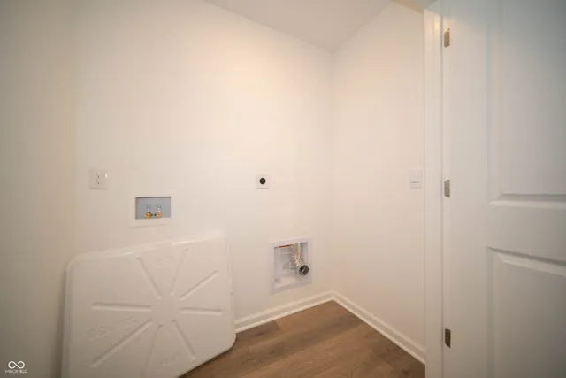 $289,900 | 6211 Wasco Drive, Whitestown, IN 46075