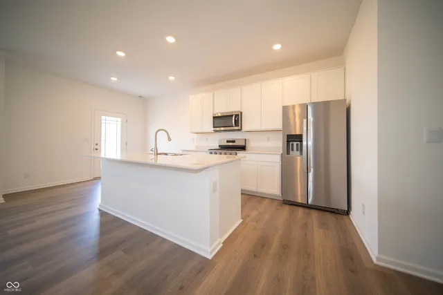 $289,900 | 6211 Wasco Drive, Whitestown, IN 46075