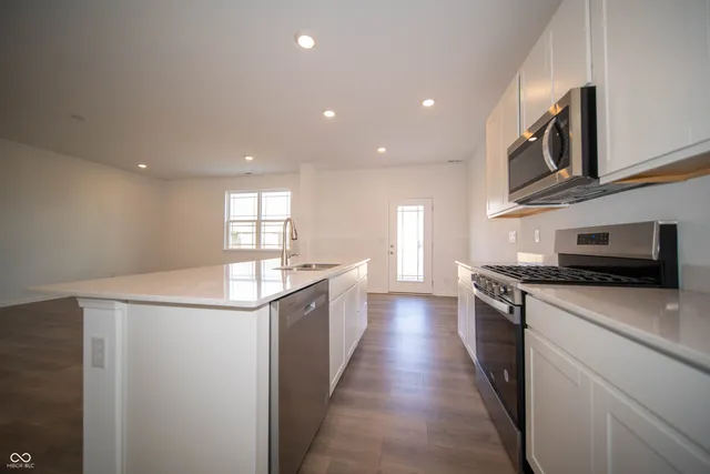 $289,900 | 6211 Wasco Drive, Whitestown, IN 46075