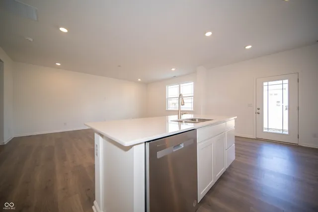 $289,900 | 6211 Wasco Drive, Whitestown, IN 46075