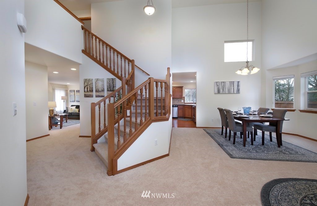5103 Northeast 8th Place Renton, WA 98059 - Photo 3 of 25