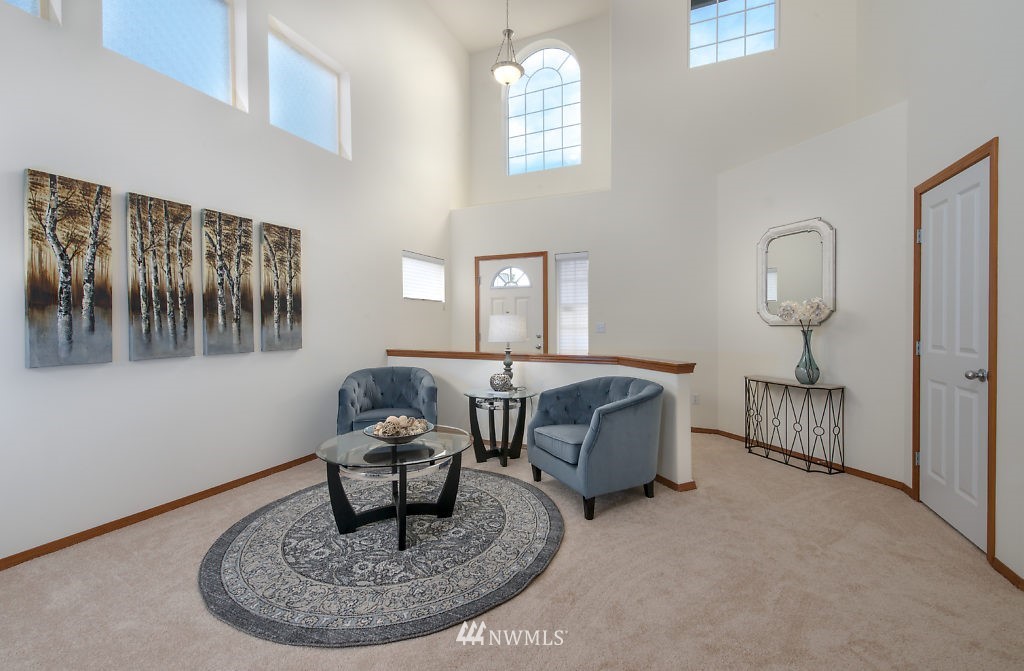 5103 Northeast 8th Place Renton, WA 98059 - Photo 4 of 25