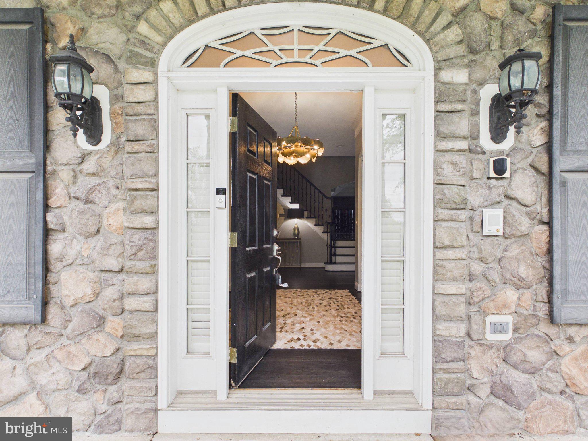 38565 Piggott Bottom Road Hamilton, VA 20158 - Photo 3 of 85 a view of a entryway door of the house