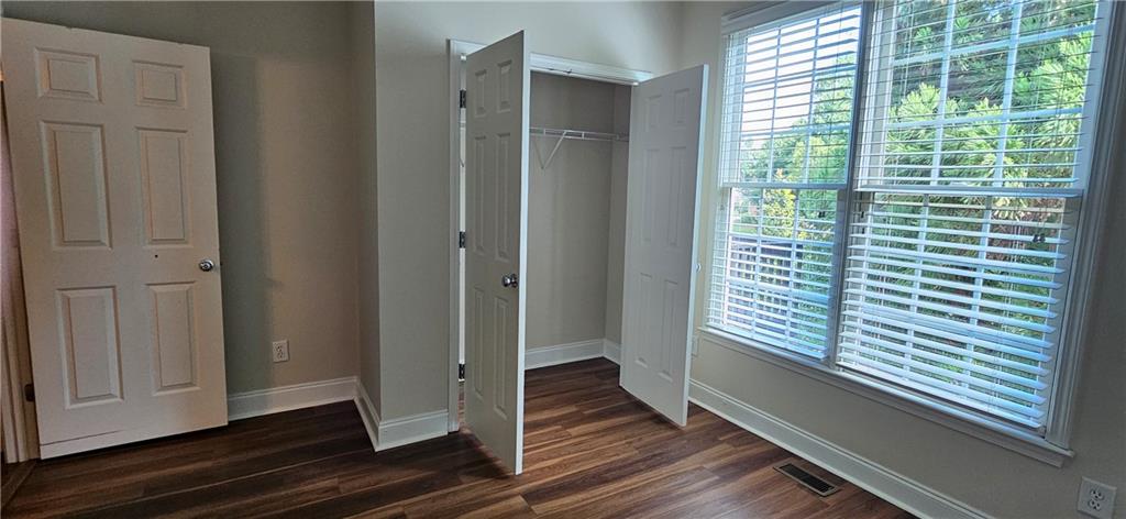 647 Maple Grove Way Marietta, GA 30066 - Photo 15 of 37